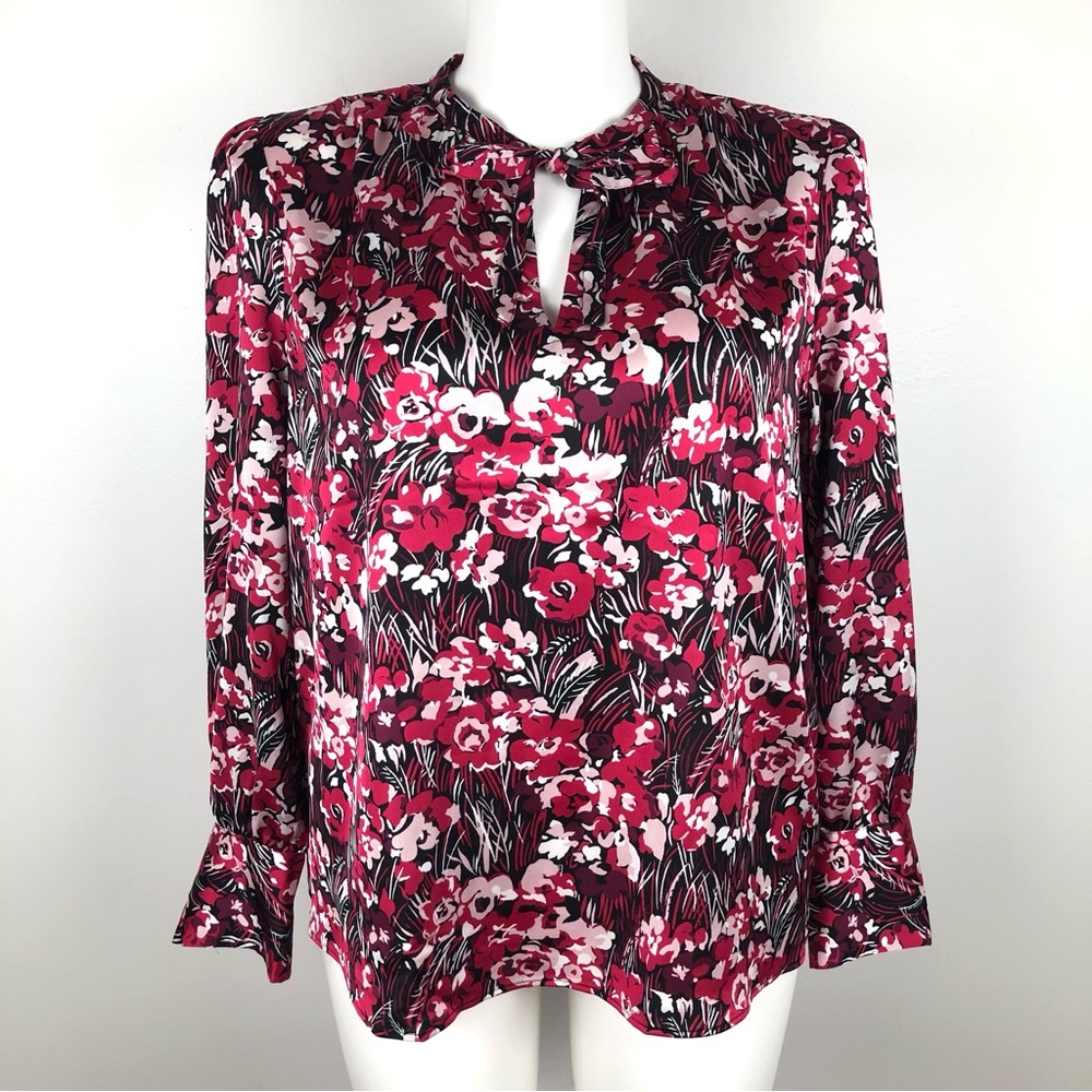 NWT Ann Taylor Factory Pink, Black, & White Floral Long Sleeve Blouse L